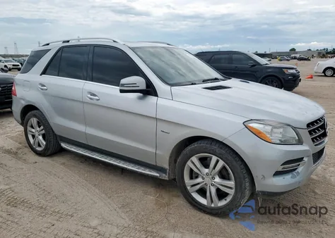 2012 Mercedes-Benz Ml 350 4Matic z USA, uszkodzony, nr VIN 4JGDA5HB5CA027366